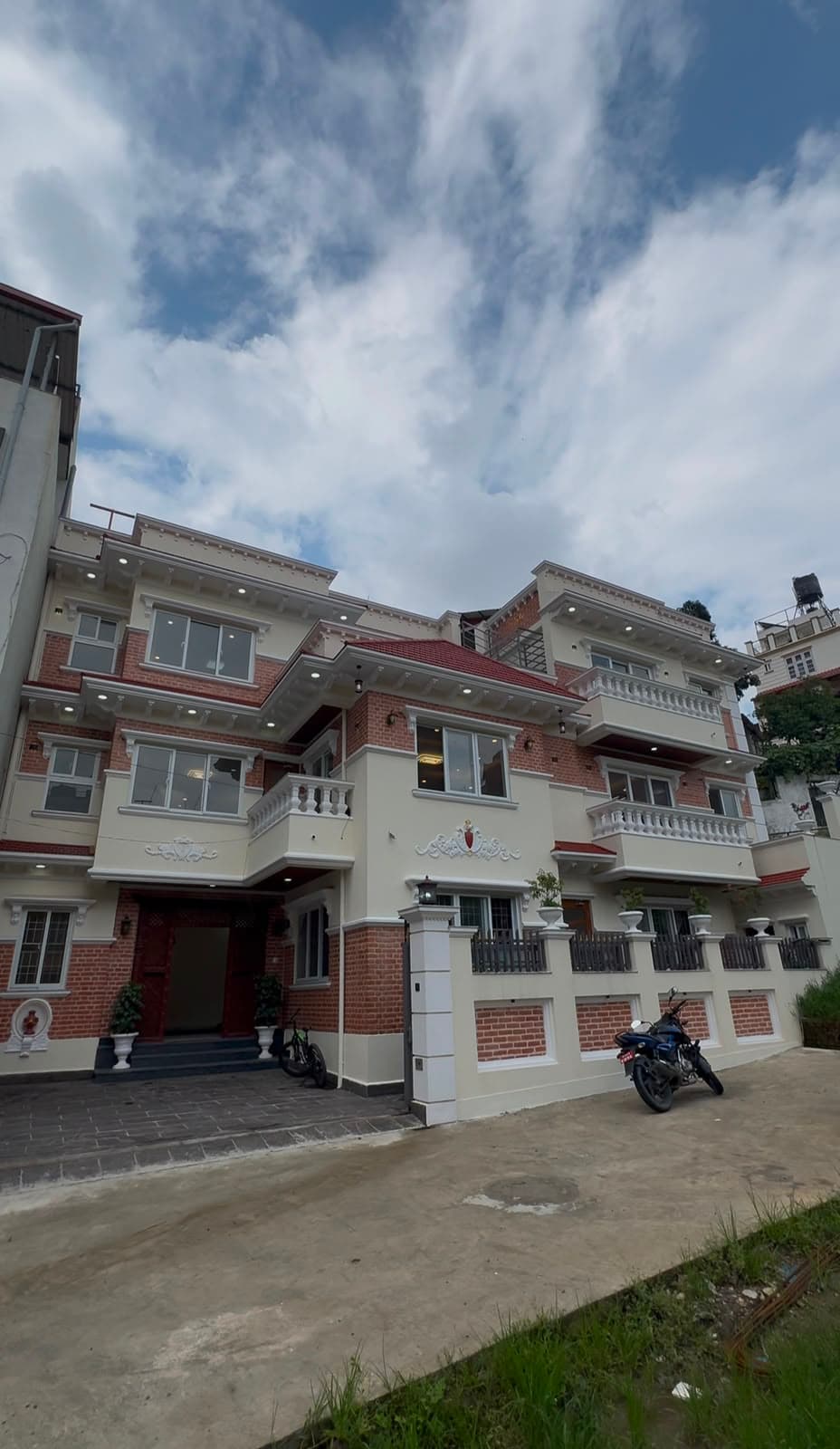 Prime Residential House in Golfutar
