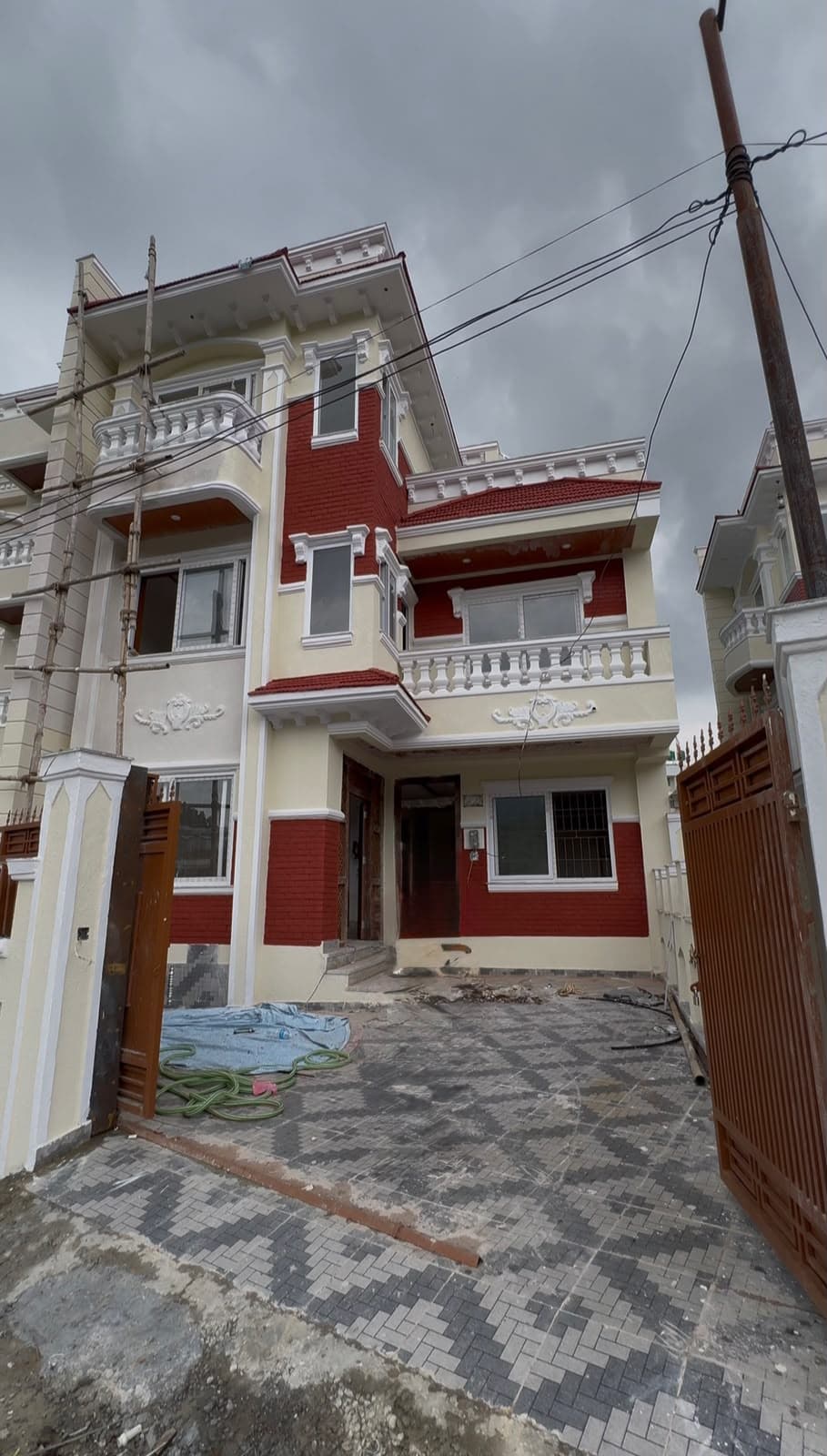 Paune 4 Aana Ready-To-Move Semi Furnished Semi Bungalow